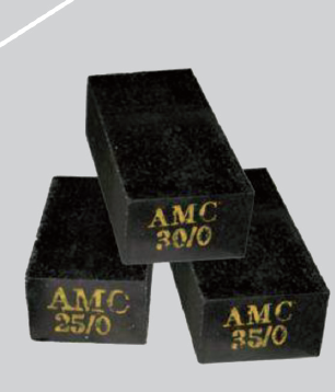 Steel ladle refractory lining and magnesia-carbon brick products